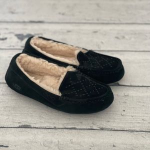 UGG Rhinestone Sherpa Slippers Women’s Size 8 Black